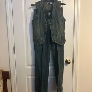 Jeanology size 6 denim pants with size 4 vest